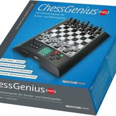Coffret d'emballage du jeu d'échecs électronique Chess Genius Pro avec caractéristiques
