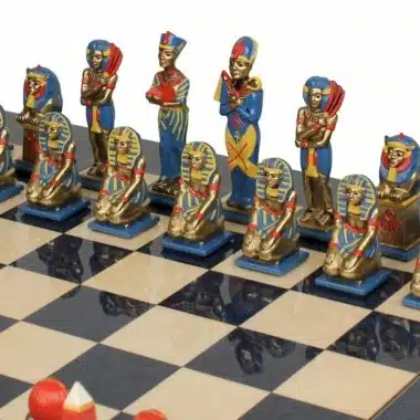 Ensemble Egypte III Echiquier en Bois d'Erable & Jeu d'Echecs en Métal Massif Peint à la Man – Image 4