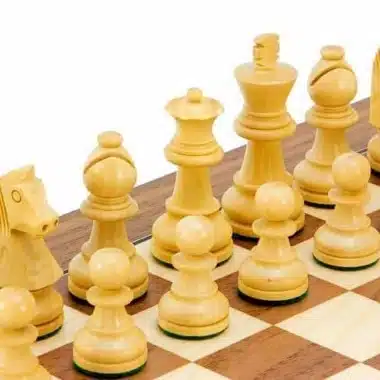 Ensemble "Deluxe Small" Echiquier en Bois de Noyer & Jeu d'Echecs en Bois de Buis Ebonisé