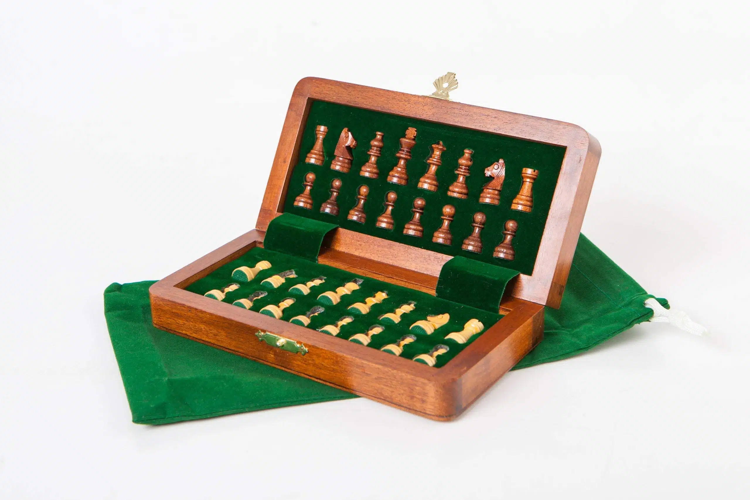 Ensemble Magnétique de Voyage en Bois – Image 9