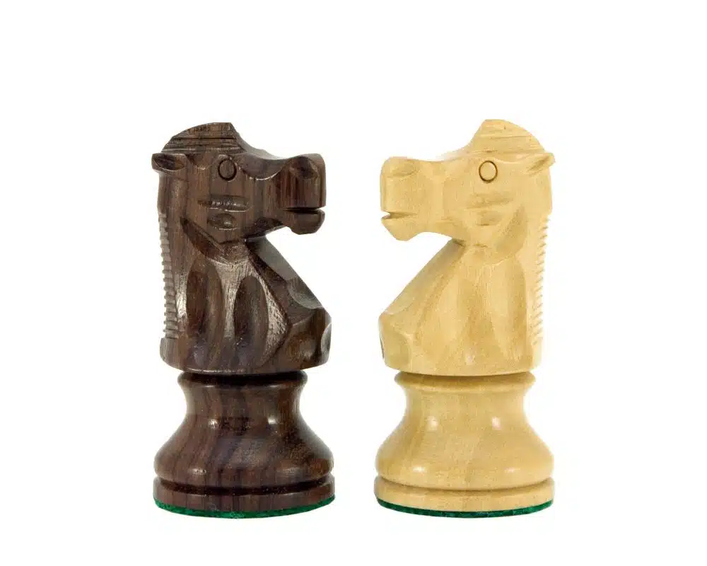 Ensemble French Knight III Echiquier en Bois de Rose et d'Erable & Pièces d'Echecs en Bois de Rose – Image 7