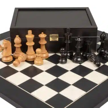 Ensemble Knight Design Echiquier en Bois de Peuplier Noir et Erable Blanc & Jeu d'Echecs en Bois de Buis Ebonisé avec Coffret de Rangement – Image 4