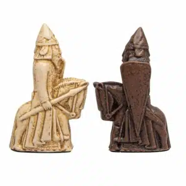 Ensemble Ile de Lewis Echiquier en Bois d'Acajou, Jeu d'Echecs Ile de Lewis et Coffret de Rangement – Image 7