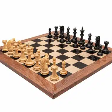 Jeu d'échecs Braise Noire complet sur échiquier en acacia, ébène et érable