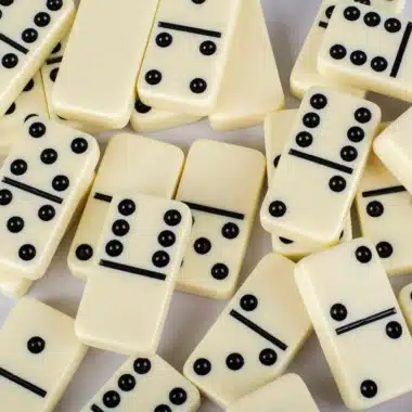 Set de Domino avec Coffret en Bois de Noyer – Image 4
