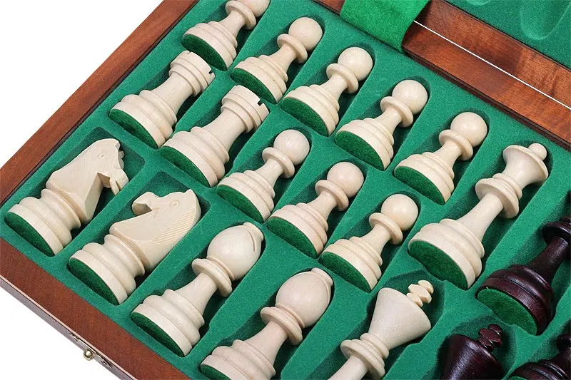 Jeu d'Echecs et Echiquier Pliable en Bois avec Rangement – Image 6