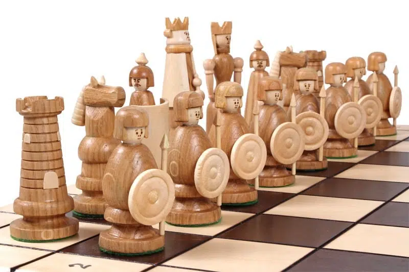 Echiquier Pliant et Jeu d'Echecs à Theme en Bois avec Rangement – Image 4