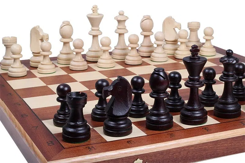 Jeu d'Echecs et Echiquier Pliable en Bois avec Rangement – Image 5