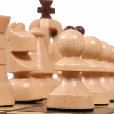 Jeu d'Echecs et Jeu de Dames Pliable en Bois – Image 9