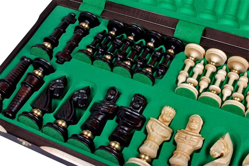 Grandes Pieces Echecs Sculptées en Bois et Echiquier Pliant en Bois avec Rangement – Image 7