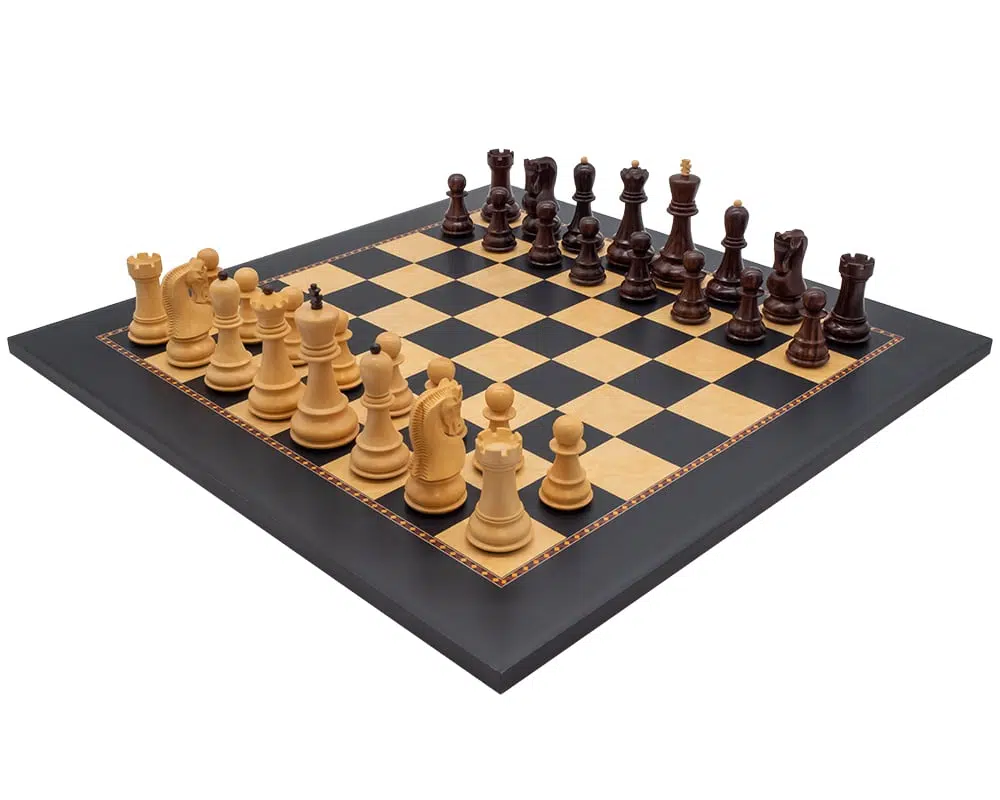 Jeu d'Echec et Echiquier en Bois 'Le Jeu de la Dame'