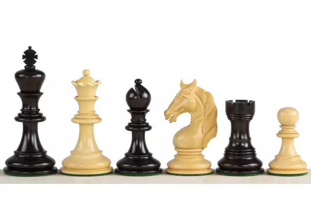 Pièces d'Échecs Licorne en Bois d'Ébène et Buis