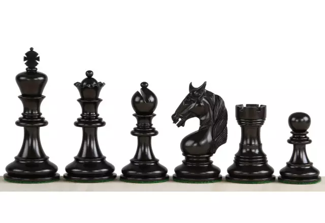 Pièces d'Échecs Licorne en Bois d'Ébène et Buis