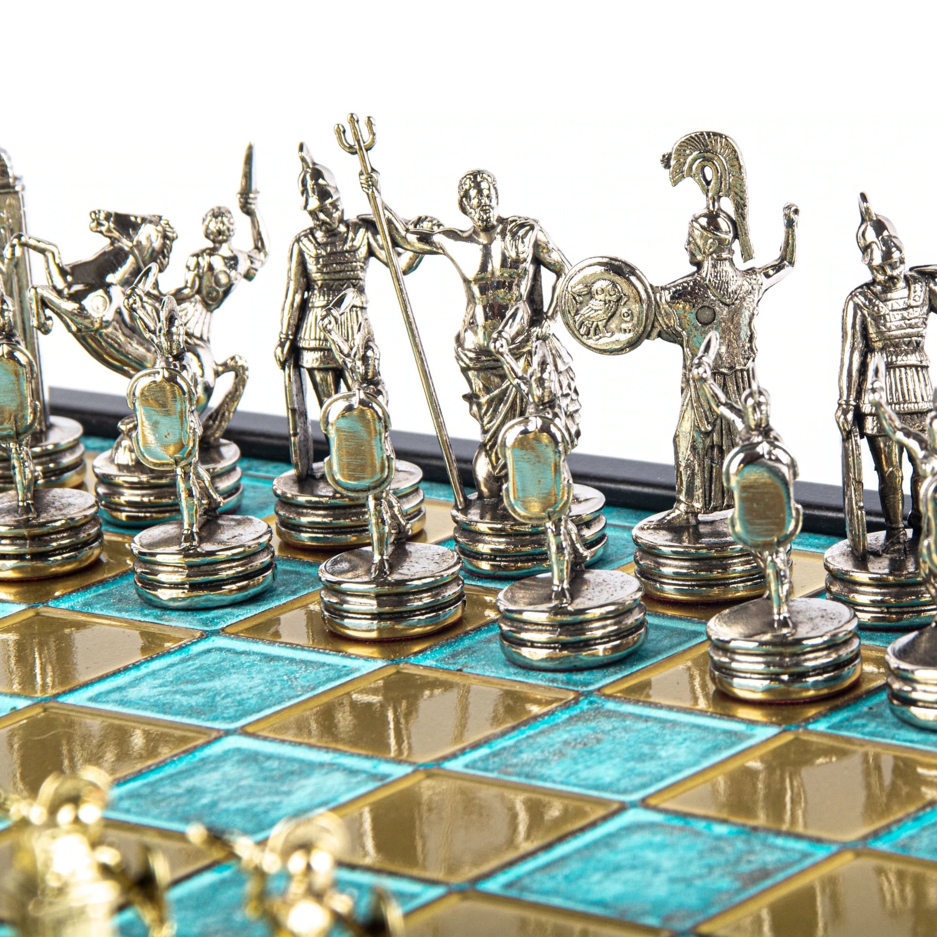 Jeu d'Échecs Mythologie Grecque en Métal Doré et Argenté – Échiquier avec Rangement Intégré – Image 22