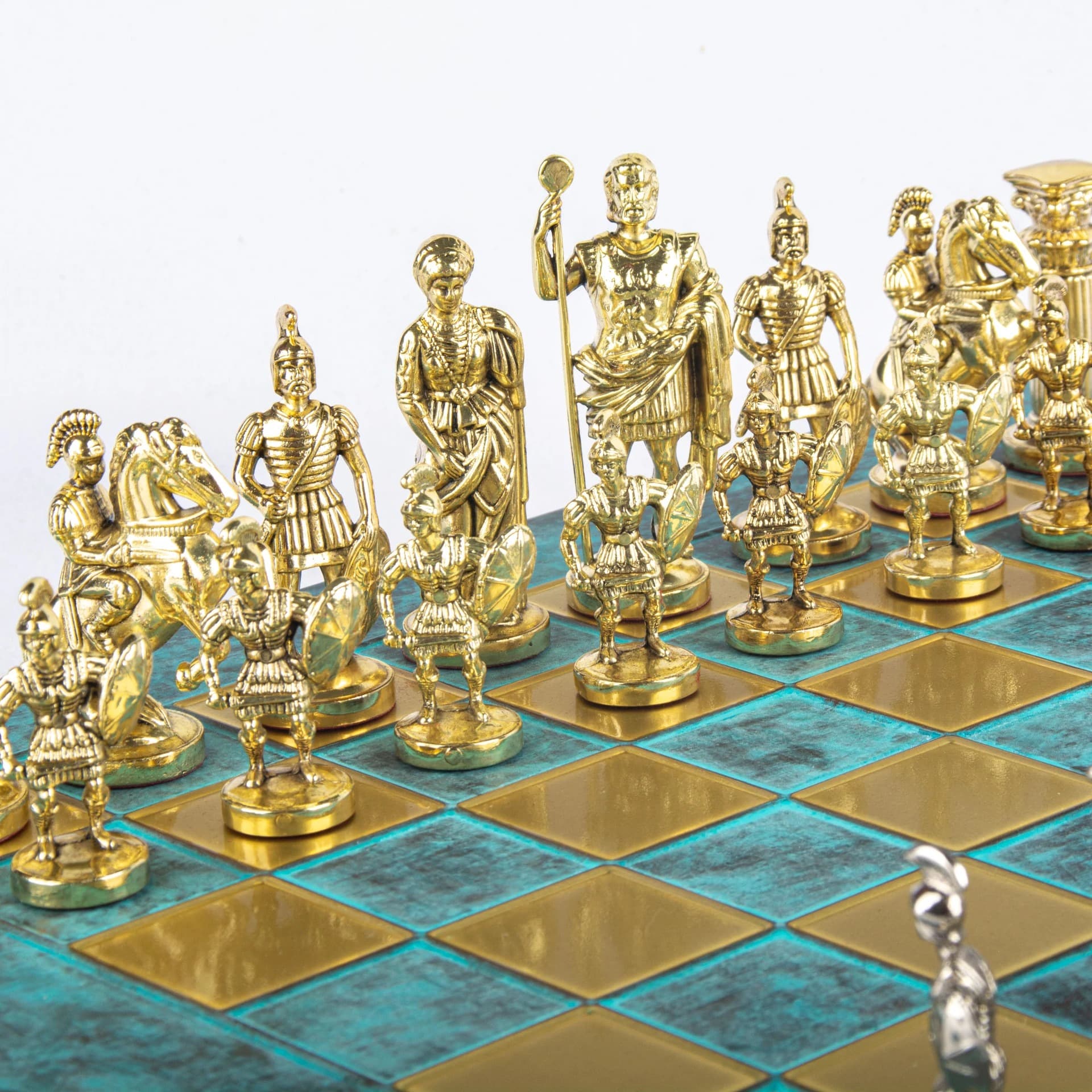 Ensemble Jeu d'Echecs Période Greco Romaine Argent et Doré – Image 26