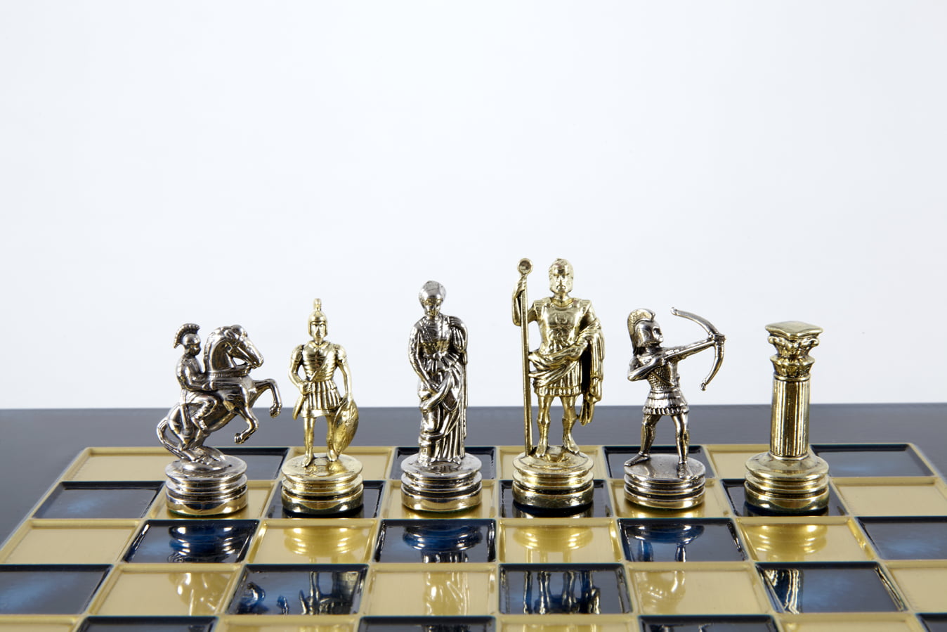 Petit Ensemble de Jeu d'Échecs en Métal Argenté et Or Archers - Coffret en Bois Stratifié avec Échiquier en Métal – Image 29