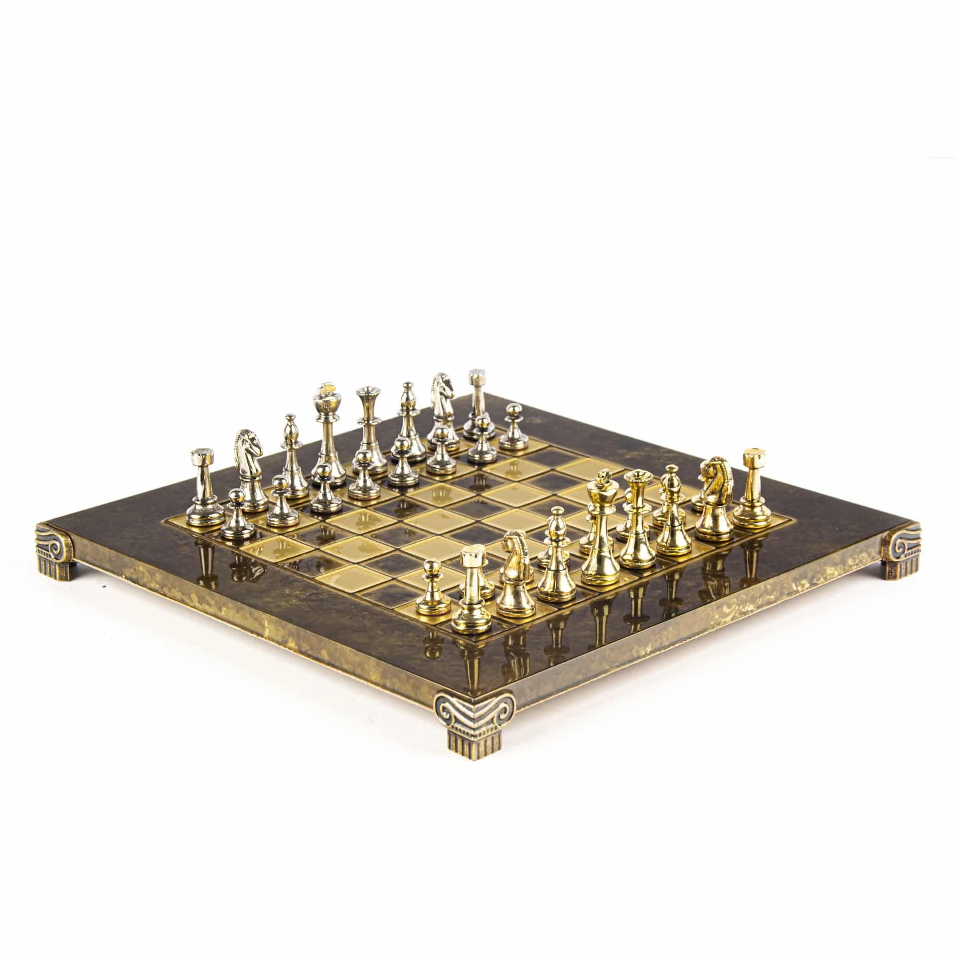 Petit Ensemble de jeu d'Echecs Staunton en Métal Argenté et Doré avec Echiquier sur Pied en Métal et Coffret de Rangement – Image 5