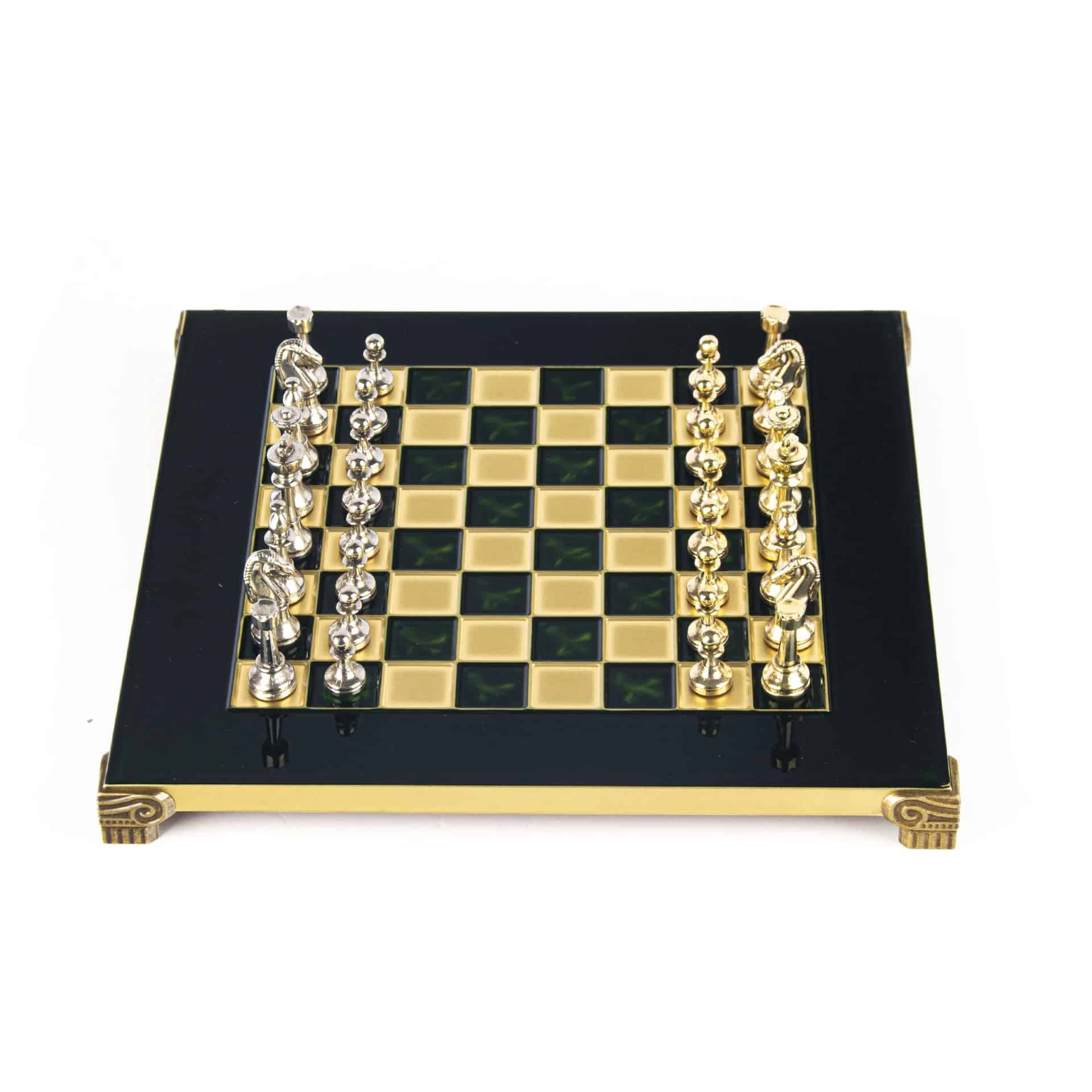Petit Ensemble de jeu d'Echecs Staunton en Métal Argenté et Doré avec Echiquier sur Pied en Métal et Coffret de Rangement – Image 14