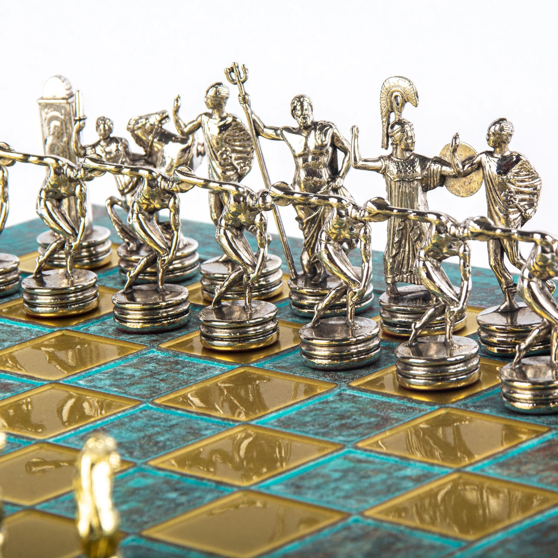 Ensemble de Jeu d'Échecs en Metal Lanceurs de Disque Or & Argent - 36 x 36 cm – Image 23