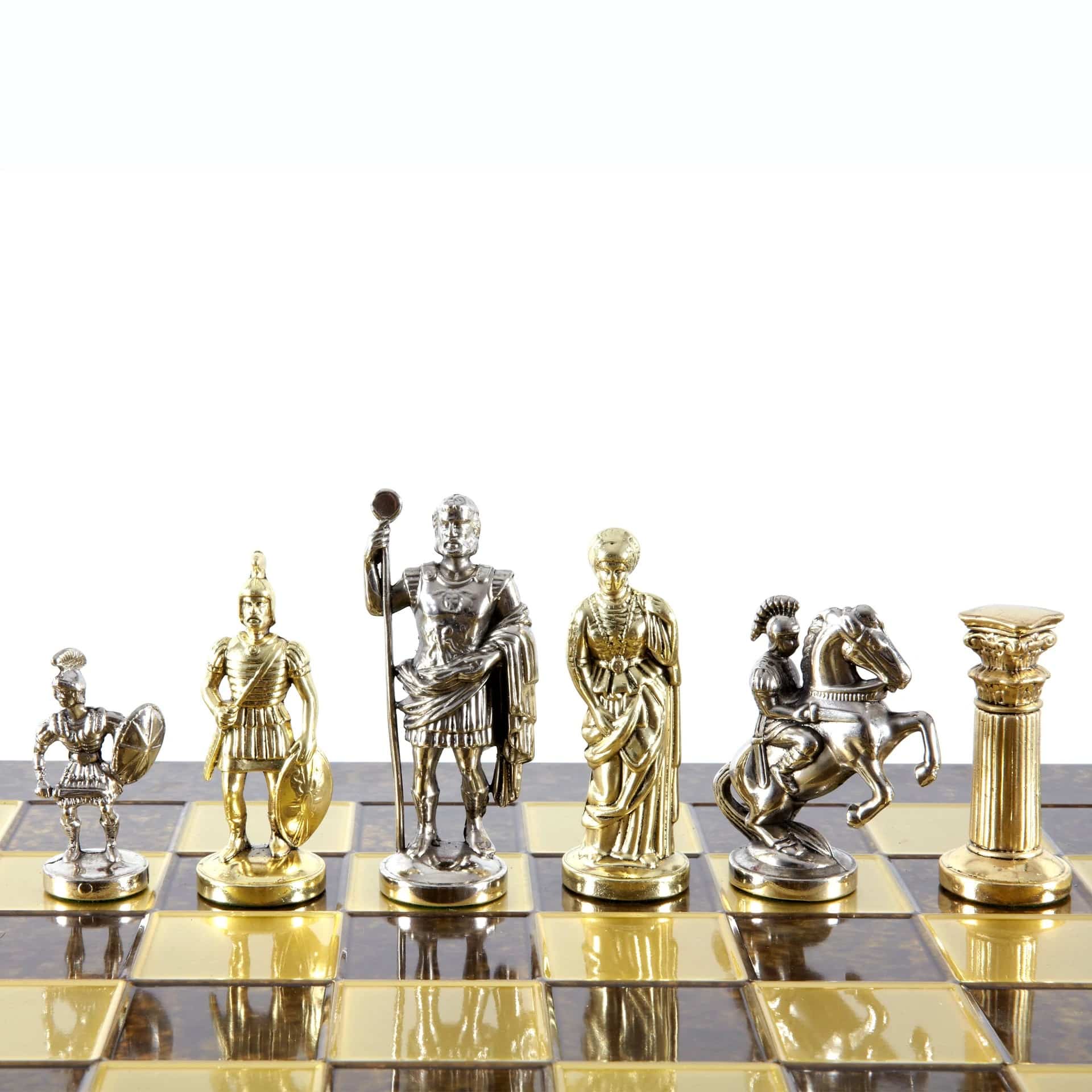 Ensemble Jeu d'Echecs Période Greco Romaine Argent et Doré – Image 4