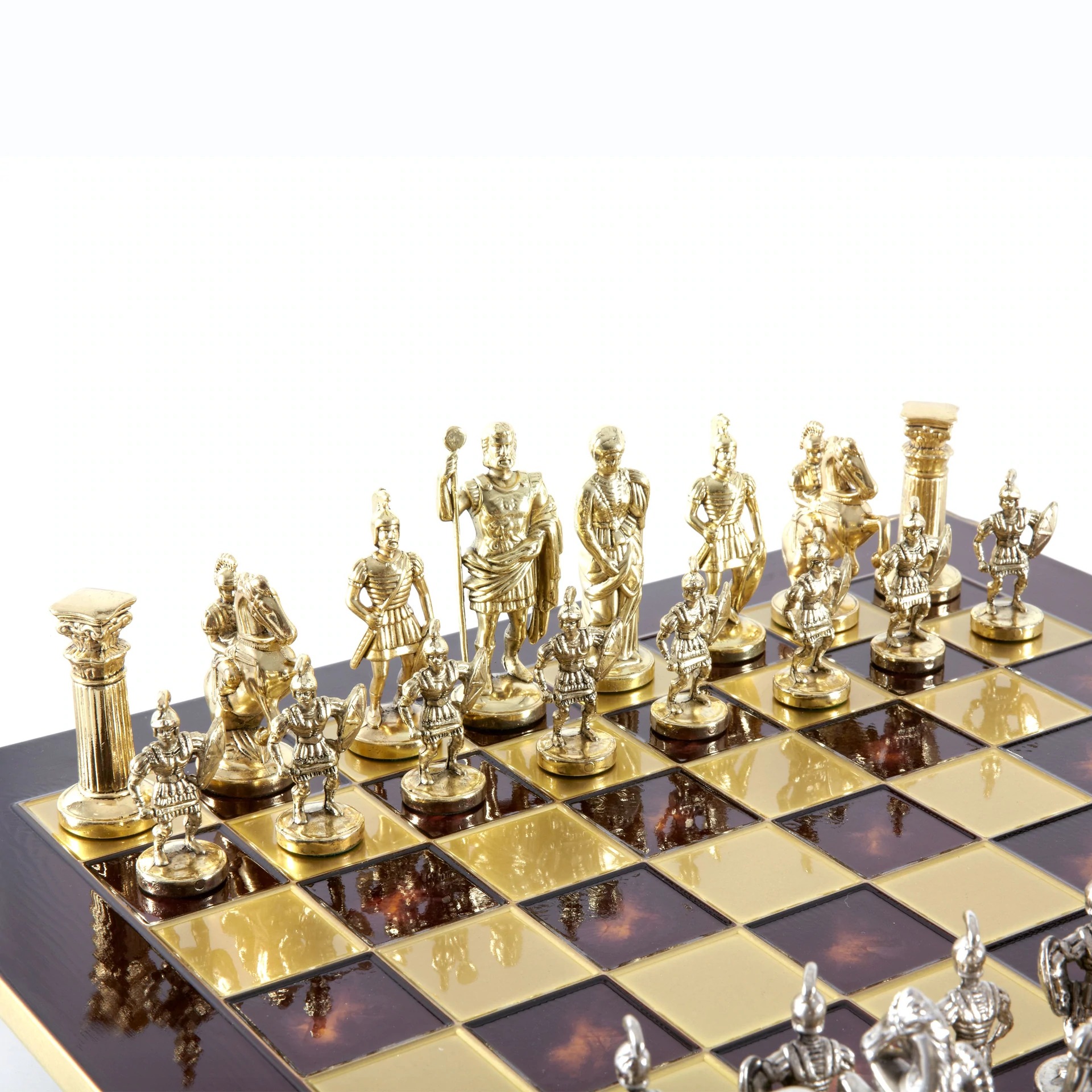 Ensemble Jeu d'Echecs Période Greco Romaine Argent et Doré – Image 9