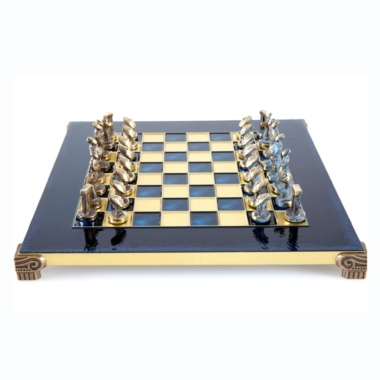 Alternative view of Petit Jeu d'échecs Art Cycladique en Laiton Bronze et Bleu – Échiquier Métal et Coffret Bois Laminé