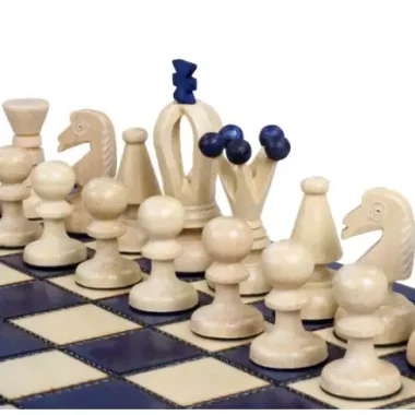 Petit Jeu d’Echecs en Bois Royal Bleu et Ivoire Pliant 30 x 30 cm