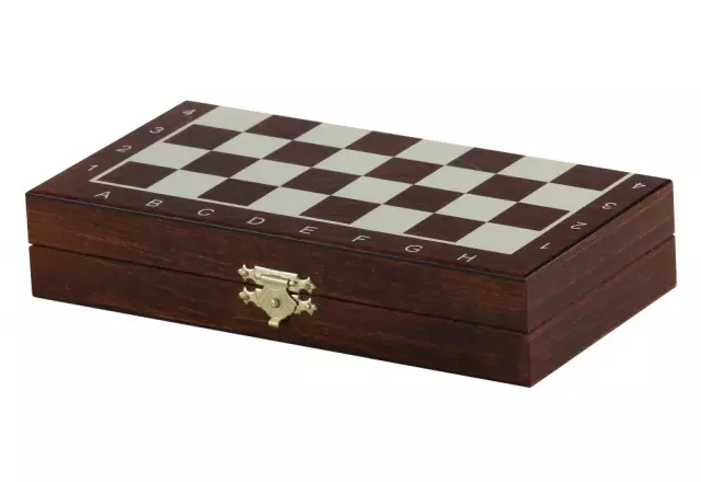Jeu d'Echecs Magnétique Mini en Bois – Compact et Pratique pour Voyager