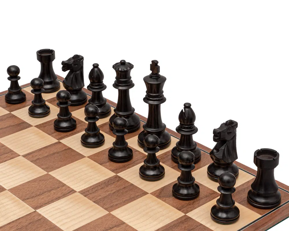 Ensemble d’Echecs Staunton Conquest – Pièces en Bois et Echiquier Pliant en Bois de Noyer et Erable
