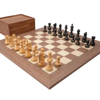 Jeu d'Échecs Levisham Noir et Noyer avec pièces Staunton sur un plateau élégant - Le Palais Des Echecs