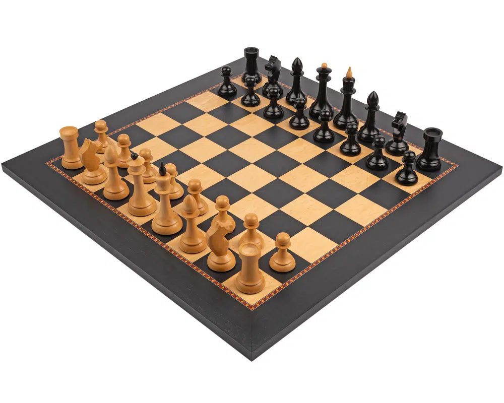 Jeu d'échecs officiel avec pièces en bois en position initiale - Le Palais Des Echecs